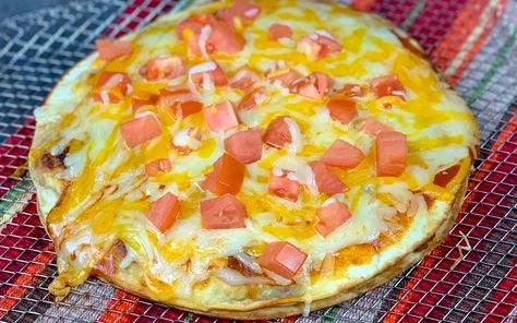 This Mexican pizza recipe is a great recipe to make in an air fryer or traditionally. My recipe was inspired by the taco bell Mexican pizza. #mexicanfoodrecipes #mexican #mexicanfood #recipes #pizza #tacos #tacotuesday Flour Tortilla Pizza Recipes Air Fryer, Tortillas Pizza, Pizza In The Air Fryer, Crunchwrap Recipe, Mexican Pizza Recipe, Pizza Tacos, Taco Bell Mexican Pizza, Chicken Nachos Recipe, Recipe Copycat