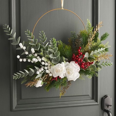 Classic Christmas Hoop Wreath Holidays 2023, Beautiful Wall Hanging, Wreath Project, Door Signs Diy, Wheel Decor, Outdoor Wreaths, Christmas Time Is Here, Xmas Wreaths, Floral Hoops