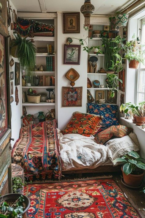 29 Tiny Bedroom Ideas to Maximize Your Space - My Elegant Home #Transforming #Charm #DecorTips #HomeStyle #Eclectic #Oasis #Eclectic #an #Embracing #Your #into #HomeIdeas #InteriorInspo #HomeDecorating #Garden #Apartment Rustic Small Bedroom Ideas, Eclectic Interior Design Bedroom, Small Eclectic Apartment, Eclectic Studio Apartment, Tiny Homes Interior, Tiny Bedroom Ideas, Mini Planters, Bedroom Eclectic, Eclectic Apartment