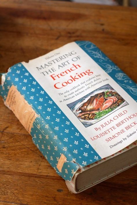 The Best Tip You Probably Missed in Mastering the Art of French Cooking — Hidden Tips from Great Cookbooks Mastering The Art Of French Cooking, French Cooking Techniques, The Art Of French Cooking, Cooking Movies, Julia Childs, French Foods, Cookbook Shelf, Kitchen French, Cooking Dried Beans