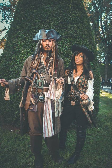 Couple Halloween Costumes Jack Sparrow, Pirates Of The Caribbean Halloween Costumes Couple, Jack Sparrow And Angelica Costume, Pirate Aesthetic Costume Male, Pirates Of The Caribbean Customes, Pirates Of The Caribbean Group Costumes, Pirates Of The Carribean Costume Couples, Pirate Costume For Couples, Pirates Of The Caribbean Couples Costume