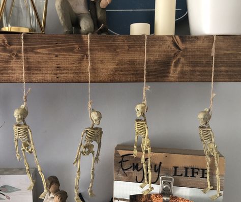 $1 dollar tree, Skeleton garland. Miniature Skeleton Diy, Mini Skeleton Decorations, Dollar Tree Skeleton Crafts, Skeleton Garland, Halloween Dorm, Skeleton Craft, Boo Board, Dollar Tree Halloween, Skeleton Decorations