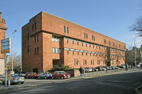 Edinburgh College of Art's Hunter Building, completed in the late 70s. Edinburgh College Of Art, University Presentation, Edinburgh College, Iconic Architecture, Portfolio Art, Uk Design, Scotland Uk, Design School, Edinburgh Scotland