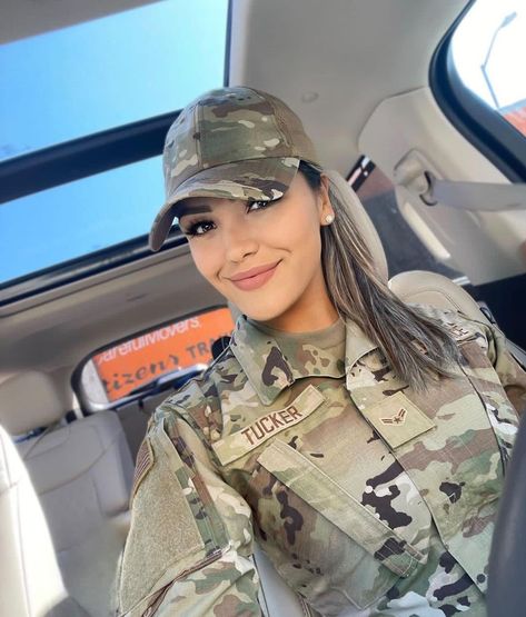 Military Woman Pictures, Military Woman Army Female Soldier, Military Woman, Army Pics, Female Fighter, Call Of Duty Ghosts, Army Women, Army Life, Military Girl