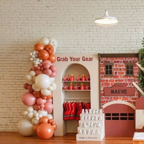 Modern Bounce Houses | Austin, Texas on Instagram: "Another look at this adorable fire truck theme! 🚒🧯👩‍🚒 Backdrop, soft play, toddler table and snack cart @modishmatters Balloons: @upanduploons Flowers: @bouquetbusatx Photography: @jasonmoodytx Custom Play-doh boxes, crayon and coloring sheets: @casaconfetti.atx Venue:@oneeleveneast" Fire Truck Backdrop, Firefighter Fourth Birthday, Firefighter Birthday Backdrop, Vintage Fire Truck Party, Fire Department Party, 2nd Birthday Fire Truck Theme, Girl Firefighter Birthday Party, Firetruck Birthday Party Ideas, Fire House Birthday Party