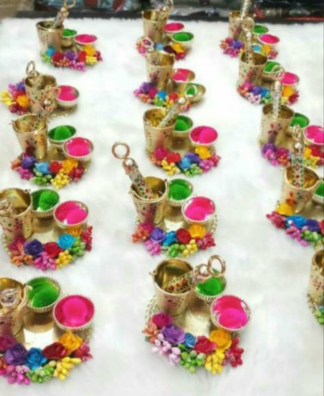 Holi Gift Ideas, Holi Packaging, Holi Theme Decoration At Home, Holi Craft, Holi Hampers, Holi Ideas, Holi Decor, Holi Photoshoot, Holi Decoration