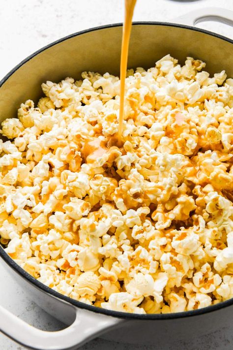 Healthier Homemade Caramel Corn with Maple Syrup Nighttime Snacks, Homemade Caramel Corn Recipe, Vegetarian Winter Recipes, Snacks Easy Quick, Football Game Food, Winter Produce, Homemade Maple Syrup, Homemade Caramel Corn, Maple Caramel