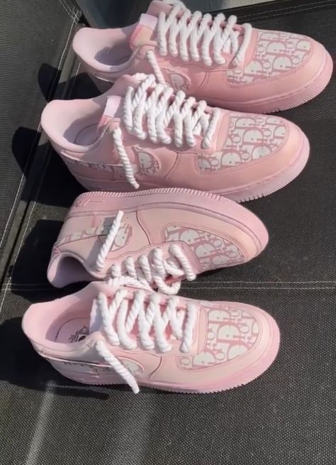 Pink Name Brand Shoes, Pink Custom Shoes, Casual Shoes Women Sneakers, Nike Shoes Women Fashion, Custom Sneakers Diy, Nike Shoes Girls, Custom Shoes Diy, Preppy Shoes, Trendy Shoes Sneakers