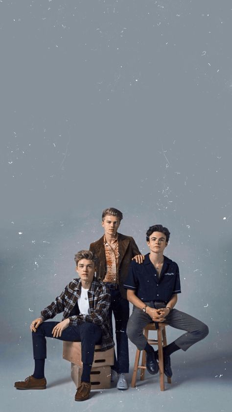 New Hope Club Aesthetic, Band Pose Reference, Trio Photoshoot, Photoshoot Studio Ideas, 20s Men, Music Photoshoot, Group Picture Poses, New Hope Club, Actors Funny