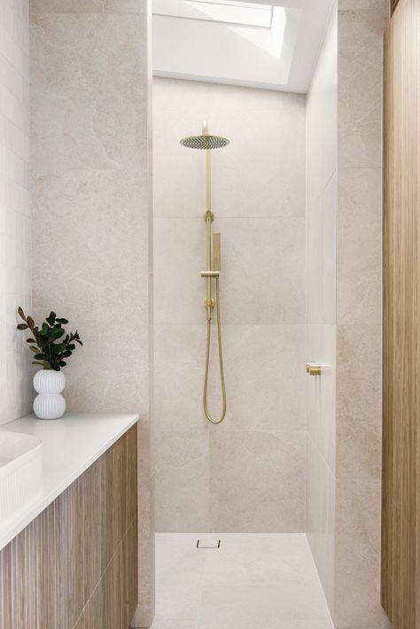 Briar Hill — Vision Design Studio 1 Tile Bathroom, Shower With Feature Wall, Bath In Ensuite, Light Bathroom Tiles, Ceramic Shower Ideas, Simple Shower Ideas, Bathroom Feature Wall Ideas, Bathroom Shower Tile Wall, Euro Laundry