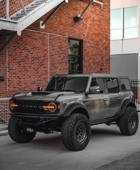 Big Bend Ford Bronco, Ford Bronco Wheels, Toyota Bronco, 2024 Ford Bronco, Overland Bronco, Bronco Overland, Ford Bronco Aesthetic, Ford Bronco Lifted, 2022 Ford Bronco