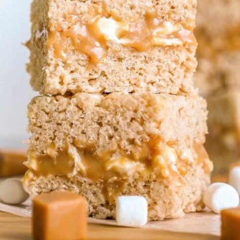 Marshmallow Caramel, Rice Krispies Recipe, Rice Krispie Bars, Krispie Treats Recipe, Krispy Treats, Cereal Treats, Rice Krispy, Snack Treat, Rice Crispy Treats