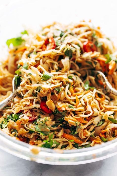 This simple chopped Thai chicken salad has incredible flavors - peanut, lime, soy, chili, cilantro. Topped with a homemade dressing. Healthy and fresh. #salad #recipe #cleaneating #healthy  | pinchofyum.com Dressing Healthy, Thai Chicken Salad, Thai Street Food, Fresh Salad, Homemade Dressing, Thai Chicken, Think Food, Food Blogs, Chicken Salad Recipes