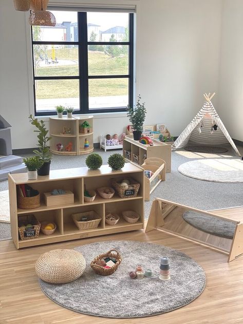 Childminding Room, Babies Room Childcare Ideas, Nursery Room Ideas Childcare, Toddler Daycare Rooms, Baby Room Ideas Early Years, Infant Room Ideas, Daycare Room Ideas, Infant Room Daycare, Infant Toddler Classroom