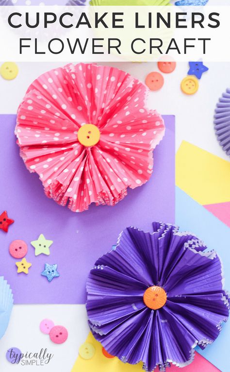 Make this cupcake liners flower craft to use for wreaths, centerpieces, banners, or even as a fun spring craft to make with the kids! #kidscraft #paperflowers Cupcake Paper Crafts, Cupcake Liner Crafts, Cupcake Liner Flowers, Easy Paper Flowers, Spring Crafts For Kids, Flower Craft, Summer Crafts For Kids, Crafts For Seniors, Paper Flowers Craft