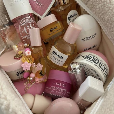 Pink Skincare Aesthetic, Skincare Laneige, Pink Skincare, Makeup Bag Essentials, Skincare Aesthetic, Pretty Skin Care, Pretty Skin, Pink Girly Things, Makeup Obsession