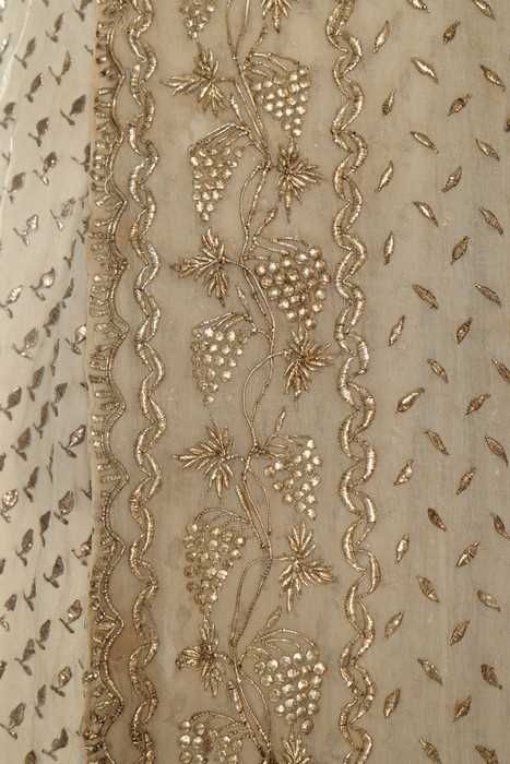 Trim Inspiration, Regency Accessories, Muslin Dress, Regency Period, 1800s Fashion, Regency Dress, Wedding Embroidery, Regency Fashion, Bee Embroidery