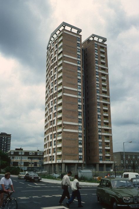 Columbia Square | Tower Block Uk Drill, Brutalism Architecture, House London, City Block, London Architecture, Tower Block, London House, Brutalist Architecture, American Cities