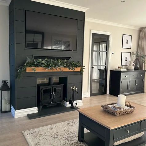 Fireplace Ideas With Tv, Black Fireplace Wall, Modern Fireplace Ideas Living Rooms, Fireplace Accent Walls, Fireplace Facing, Modern Electric Fireplace, Built In Electric Fireplace, Grey Accent Wall, Black Fireplace