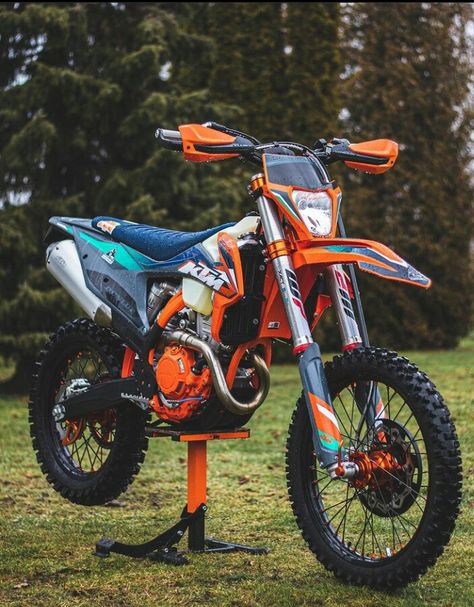 Kawasaki Dirt Bikes, Dirt Bike Quotes, Ktm Enduro, Ktm Dirt Bikes, Yamaha Dirt Bikes, Dirt Bikes For Kids, Ktm Motorcycles, Enduro Motocross, Motocross Love