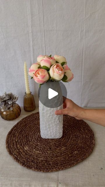 Plastic Bottle Vase, Diy Recycle Plastic, Diy Recycle, Instagram Diy, Bottle Vase, Save For Later, Plastic Bottle, Recycle Plastic Bottles, Recycled Plastic