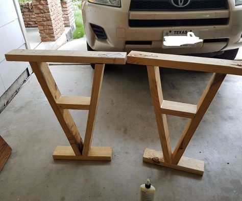 Table Legs From Reclaimed 2x4 Diy Wooden Desk, Diy Wooden Table, Diy Wood Desk, Folding Table Legs, Diy Table Legs, Cheap Table, Wood Table Diy, Wood Table Legs, Diy Bird Bath