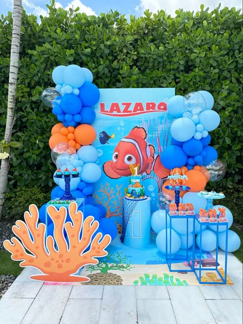 Finding Nemo Party Ideas, Finding Nemo Balloon Decor, Nemo Themed Birthday Party Decoration, Finding Nemo Theme Party, Underwater First Birthday Party, Nemo Balloon Arch, Nemo 1st Birthday Party Ideas, Finding Nemo Second Birthday Party, Nemo Birthday Party Ideas