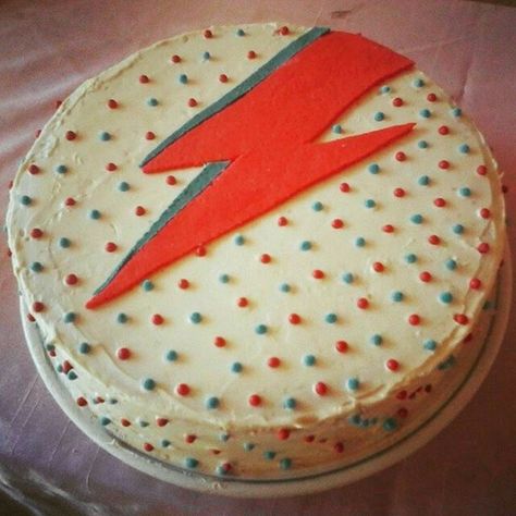 Rockstar Cake, Labyrinth Party, Bowie Birthday, David Bowie Birthday, Best Cake Ever, Bowie Art, Birthday Wishes For Myself, Best Birthday Wishes, Ziggy Stardust