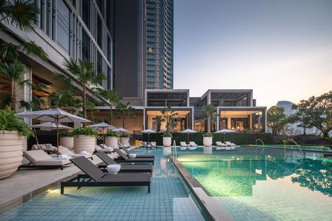 Four Seasons Hotel Aesthetic, 4 Seasons Hotel, Roof Pool, Hotel Landscape, Interrior Design, Hotel Swimming Pool, Four Season Hotel, Architectural Landscape, Swimming Pool Landscaping