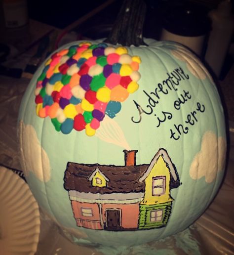 Disney Pumpkin Painting, Pumpkin Idea, Creative Pumpkin Painting, Creative Pumpkin Decorating, Dekorasi Halloween, Disney Pumpkin, Pumpkin Contest, Pumpkin Painting Ideas, Labu Halloween