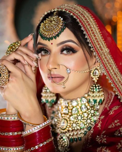 A Vision of Elegance: Bridal Beauty Perfected Henna Design Tutorial, Bridal Henna Design, Makeup Consultation, Bridal Makeup Videos, Indian Bride Makeup, Indian Wedding Bride, Bridal Chura, Bridal Makeup Images, Bridal Photography Poses