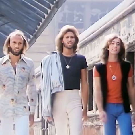 Beegees Aesthetic, Kiki Dee, Muzică Rock, Breaking My Heart, Tom Jones, Oldies Music, 70s Music, Donna Summer, Classic Aesthetic