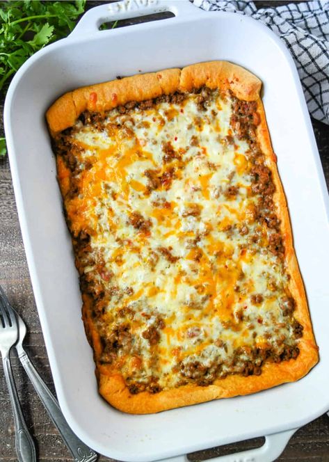 Cresent Roll Taco Casserole, Taco With Crescent Rolls, Crescent Roll And Ground Beef Recipes, Taco Bake Crescent Rolls, Pillsbury Crescent Roll Taco Bake, Beef Crescent Roll Recipes, Easy Crescent Taco Bake, Crescent Taco, Pillsbury Dinner