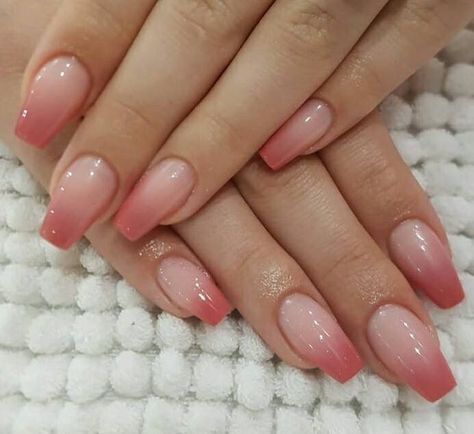 Summer Ombre Nails, Ombre Nail Colors, Ombre Gel Nails, Unghie Sfumate, Pink Ombre Nails, Ombre Nail, Ombre Acrylic Nails, Work Nails, Ombre Nail Designs