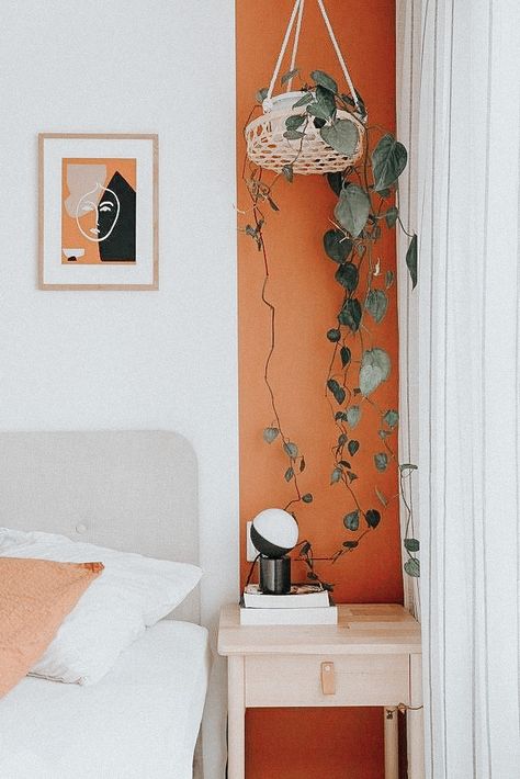 Small Indian Home Decor Ideas, Trendy Wall Paint Ideas, Accent Corner Paint, Painting Apartment Walls, Fun Ways To Paint Walls, Colorful Guest Room, Fun Painting Ideas For Walls, Mustard Accent Wall, Room Painting Ideas Bedroom Creativity