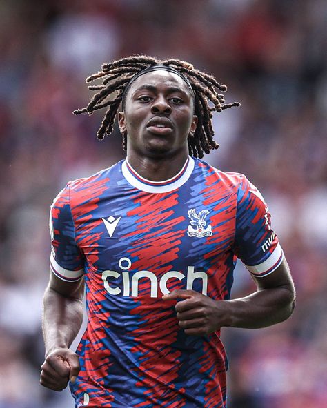 Eberechi Eze, Crystal Palace Football, Crystal Palace Fc, Football Players Photos, English Football League, Football Art, English Premier League, Crystal Palace, Portrait Art