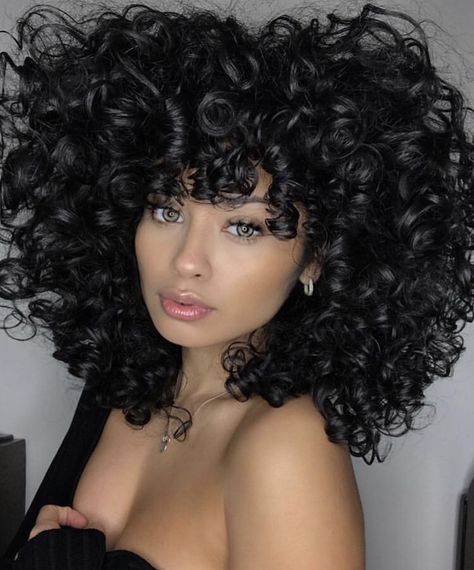 Pelo Afro, Beautiful Curly Hair, Hair With Bangs, Curly Girl Method, Curly Human Hair Wig, Beautiful Curls, Peruvian Hair, Human Hair Lace Wigs, Curly Girl