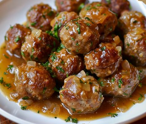 Classic Meatballs and Gravy – Chloe foods Baked Meatballs And Gravy, Gravy Meatballs, Meatballs With Gravy, Classic Meatballs, College Diet, Meatballs And Gravy, Potato Gravy, Meatball Recipes Easy, Tasty Meatballs