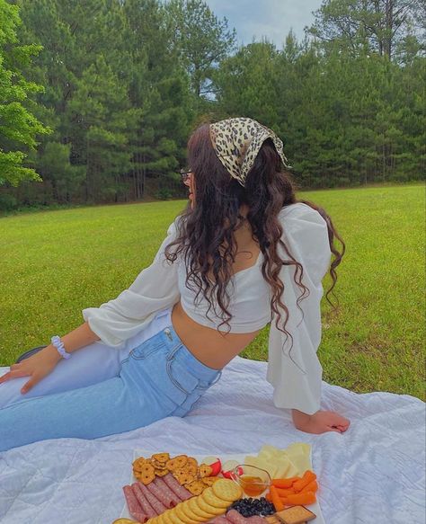 #HealthyHabits#FitLifeTips#SlimDownStrategies#NutritionNudge#WellnessJourney#MindfulEating#FitnessGoals#GetLean#ShapeUp#CalorieControl#ExerciseEveryday#HealthyEatingHabits#WeightLossJourney#BurnFat#StayActive#PortionControl#WorkoutMotivation#EatClean#FitInspiration#TransformationTuesday Picnic Outfit Ideas, Picnic Date Outfits, Picnic Fashion, Picnic Outfit, Latina Outfit, Outfits 2016, Picnic Dress, Outfit 90s, Fur Clothing