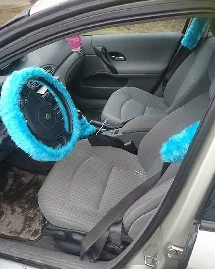 Cars Essentials, Fuzzy Steering Wheel Cover, Teal Car, Turquoise Car, Girly Car Accessories, Car Things, Inside Car, Car Deco, Car Theme