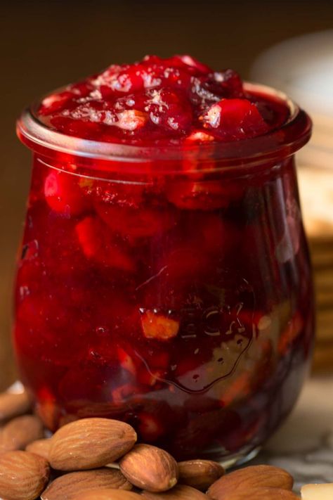 Cranberry Conserve, Pickled Foods, Football Treats, Cranberry Compote, Preserving Recipes, Canned Cranberries, Jar Salads, Weck Jars, Canning Food