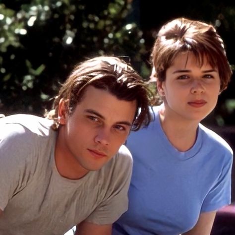 Billy Loomis Sidney Prescott, Randy And Sidney, Billy And Sidney Scream Matching Pfps, Billy And Sidney Scream, Sydney Scream Costume, Billy Loomis And Sidney Prescott, Billy And Sidney, Scream Couple, Sidney Scream