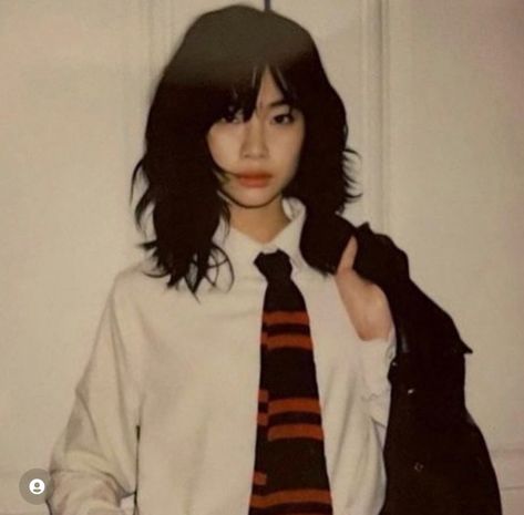 Japan Outfits, Pose Reference Photo, I Love Girls, Girl Icons, Ulzzang Girl, Aesthetic Girl, Pretty Woman, Hair Inspo, بلاك بينك