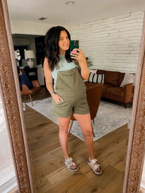 Summer Maternity Outfits Midsize, Comfy Maternity Outfits Summer, Summer Pregnancy Outfits Plus Size, Bump Friendly Outfits Summer, Mid Size Pregnancy, Casual Pregnancy Outfits Summer, Mid Size Pregnancy Outfits, Summer Bump Outfits, Pregnant Summer Outfits