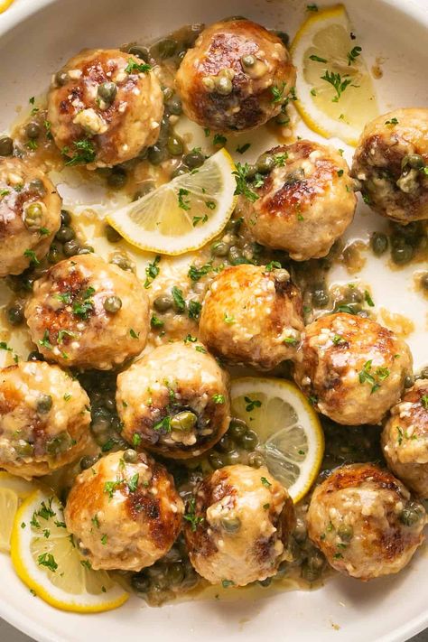 Chicken Piccata Meatballs, Easy Chicken Piccata, Ground Chicken Recipes, Chicken Piccata, Chicken Meatballs, Chicken Dishes Recipes, Meatball Recipes, Poultry Recipes, Shredded Chicken