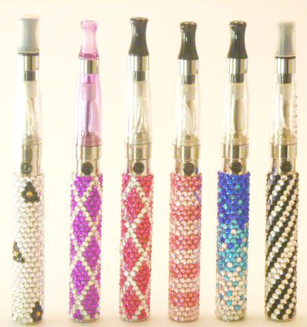 Bedazzled Crystal Rhinestone Encrusted "Diamond" Vape Pens Wax Pen Aesthetic, Bedazzled Pen Batteries, Bedazzled Battery Pen, Bedazzled Cartridge Pen, Bedazzled Cart, Bedazzled Pen, Loft Living Room Design, Wax Pen, Bling Ideas