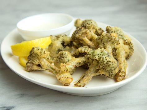 Tempura Recipe, Endive Recipes, Deep Fried Appetizers, Fried Broccoli, Healthy Vegetable Recipes, Broccoli Recipe, Broccoli Pasta, Broccoli Recipes, Vegetable Sides