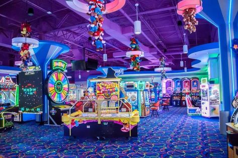 Mall Arcade, Arcade Core, Arcade Ideas, Wrong Generation, 80s Arcade, Arcade Retro, Arcade Room, Aesthetic Dream, Pizza Planet