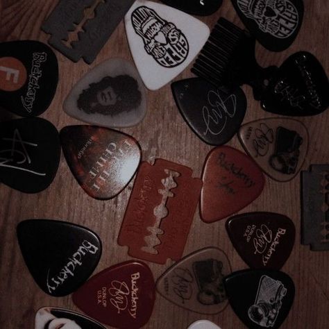 cool guitar Guitar Picks Aesthetic, Cool Guitar Picks, Aesthetic Guitar, Guitar Design, Guitar Picks, Guitar Chords, Cool Guitar, 8 Bit, Free Downloads