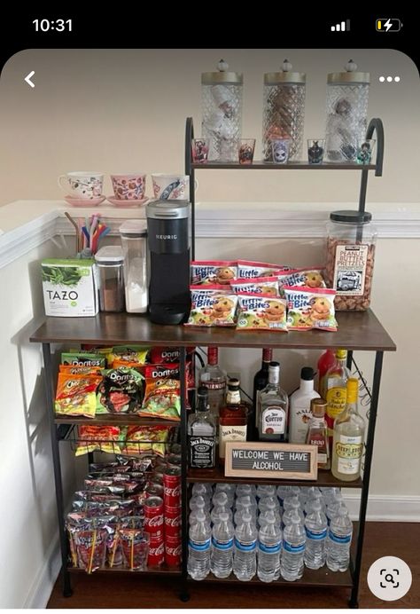 Snack Station Ideas Kitchens, Aesthetic Snack Storage, Budget Friendly Organization Ideas, College Food Organization, Candy Bar Living Room, Snack Bar Organization Ideas, Snack Bar Bedroom Ideas, Home Snack Station, Apartment Snack Storage